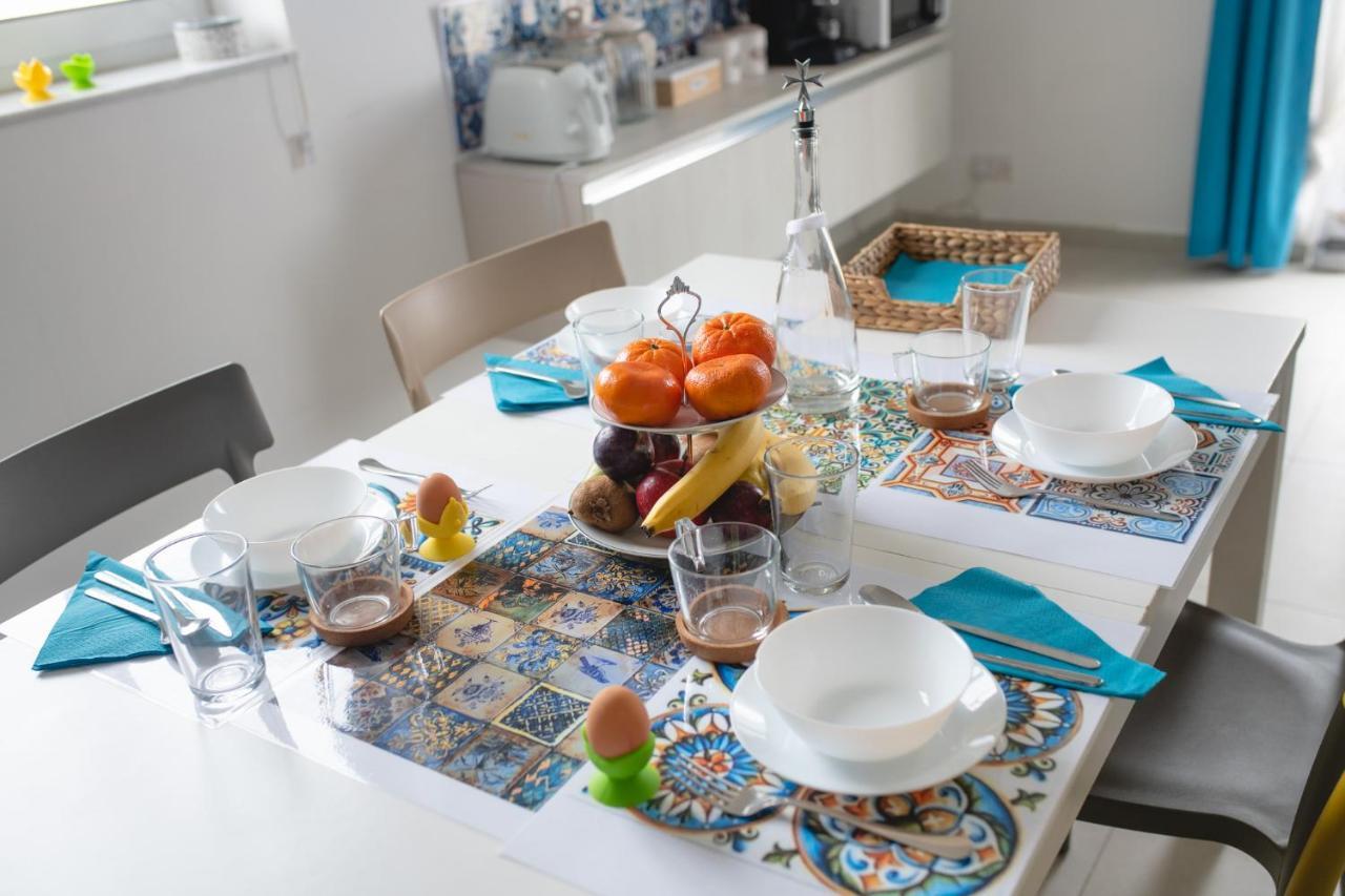 Sliema, Villa Savoia Luxury Apartment For 5 Guests Gzira ภายนอก รูปภาพ