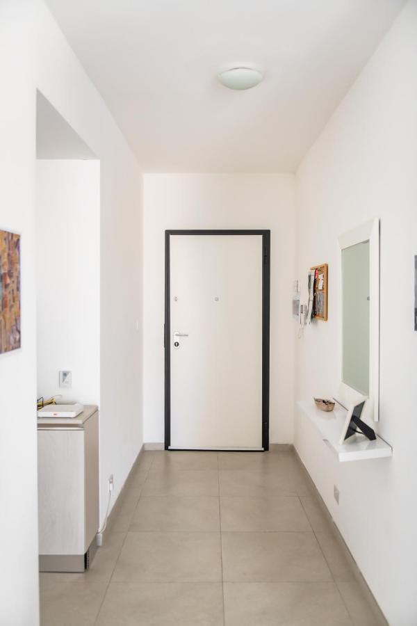 Sliema, Villa Savoia Luxury Apartment For 5 Guests Gzira ภายนอก รูปภาพ