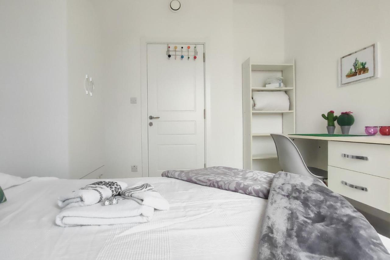 Sliema, Villa Savoia Luxury Apartment For 5 Guests Gzira ภายนอก รูปภาพ