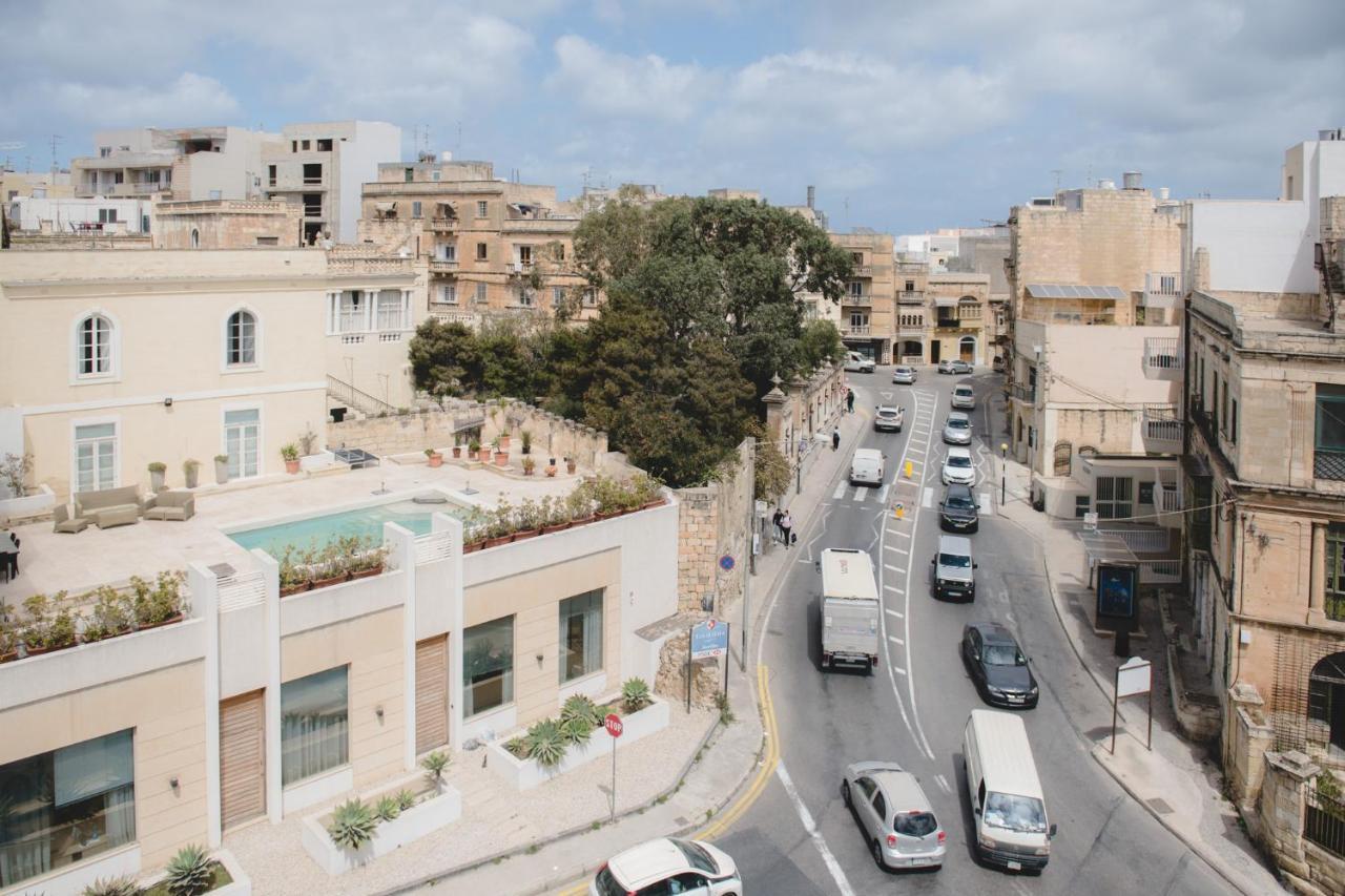 Sliema, Villa Savoia Luxury Apartment For 5 Guests Gzira ภายนอก รูปภาพ