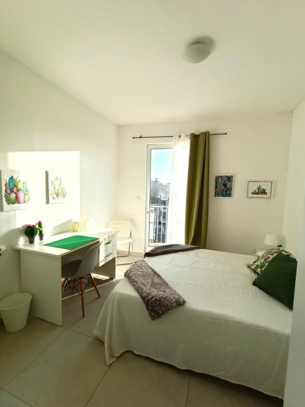 Sliema, Villa Savoia Luxury Apartment For 5 Guests Gzira ภายนอก รูปภาพ